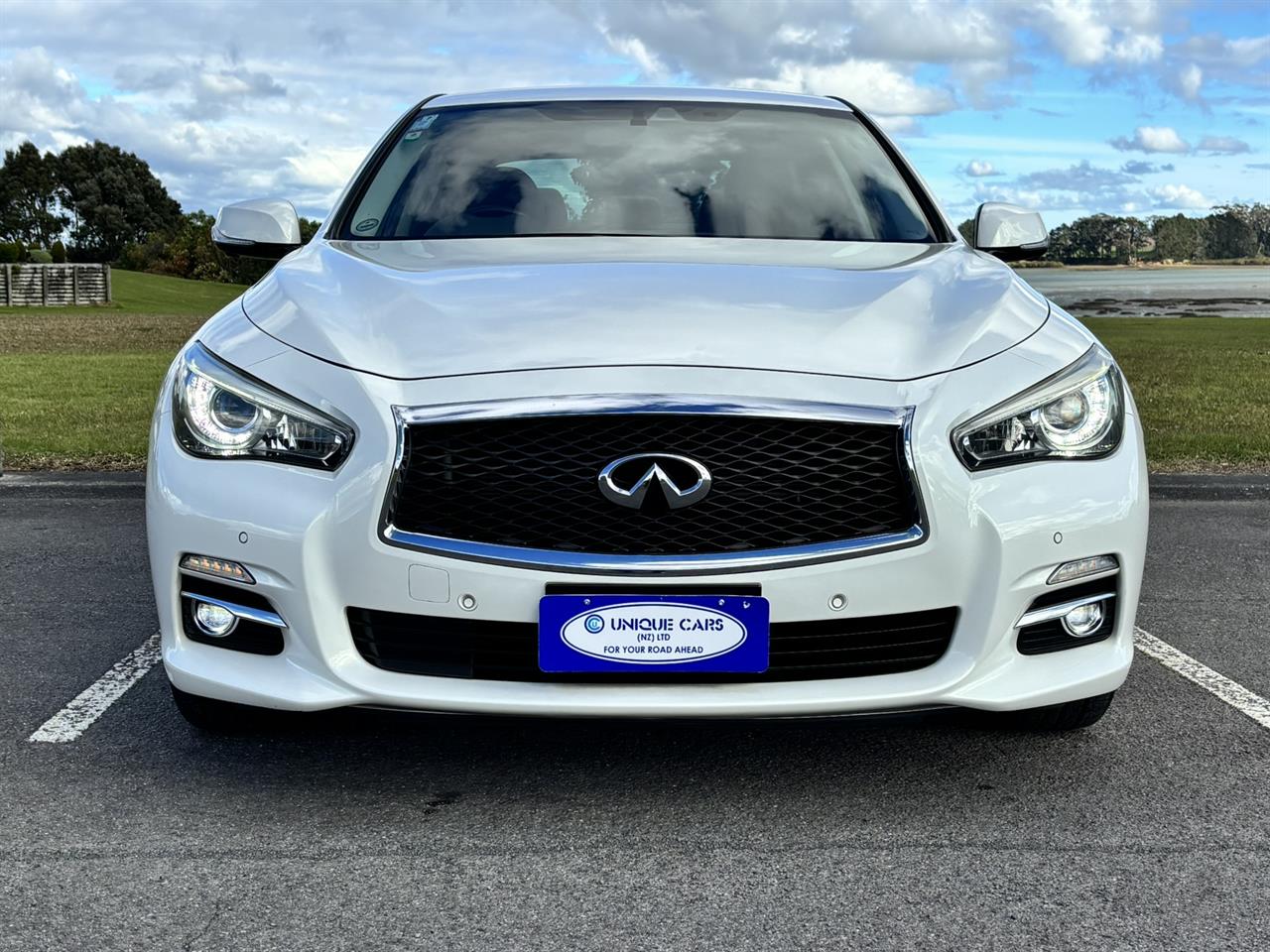 2015 Nissan Skyline 350GT Hybrid Carousel 12