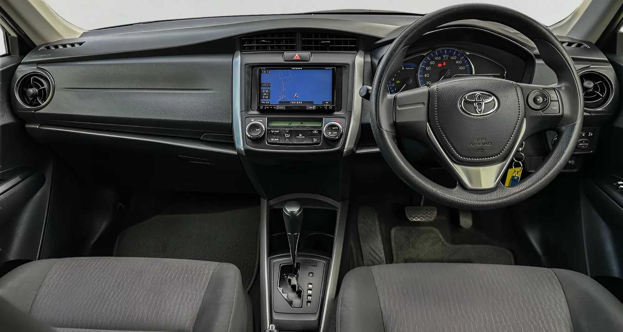 2017 Toyota Corolla Fielder 1.5G Hybrid Carousel 1