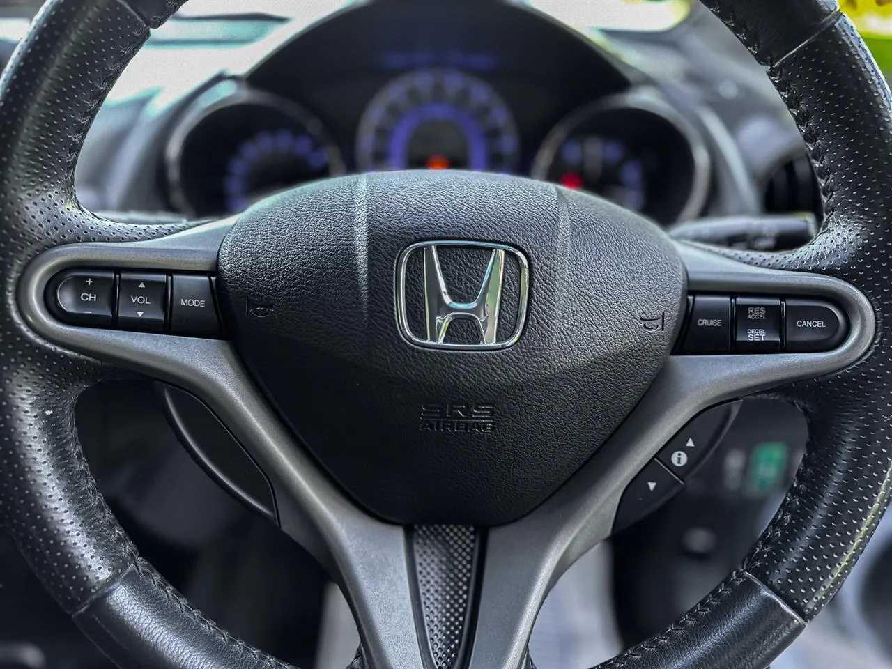 2012 Honda Fit Hybrid Smart Selection Carousel 8