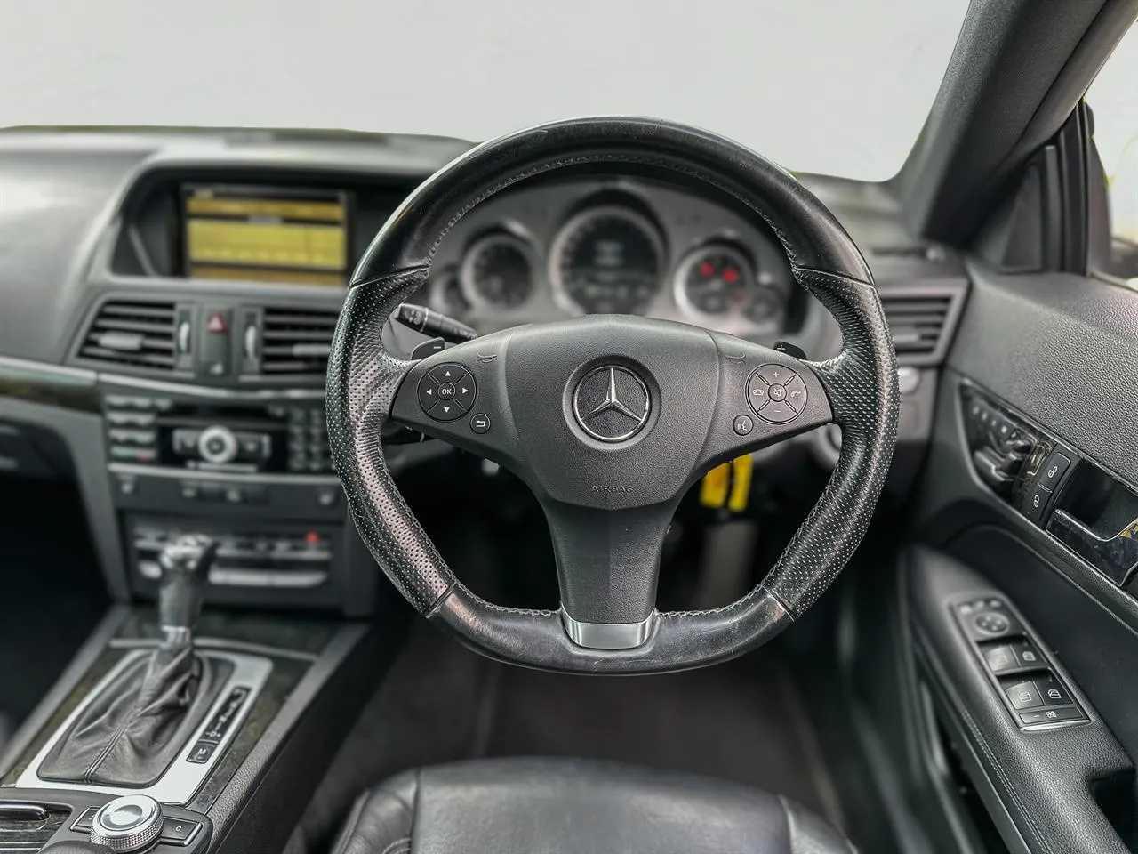 2010 Mercedes-Benz E250 CGI Blue Efficiency Carousel 3