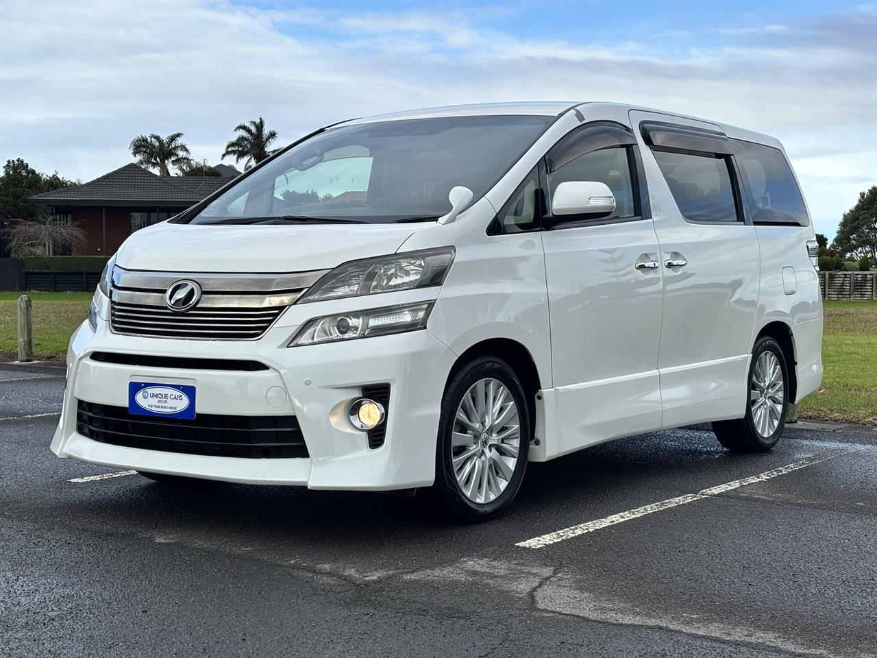 2013 Toyota Vellfire 24Z 7 Seater Carousel 14