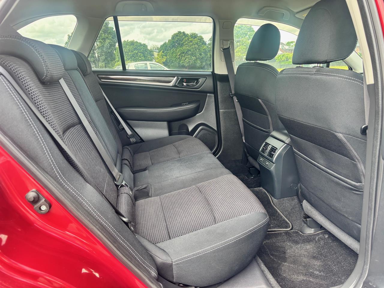 2015 Subaru Outback 2.5 Limited Smart ED Carousel 4