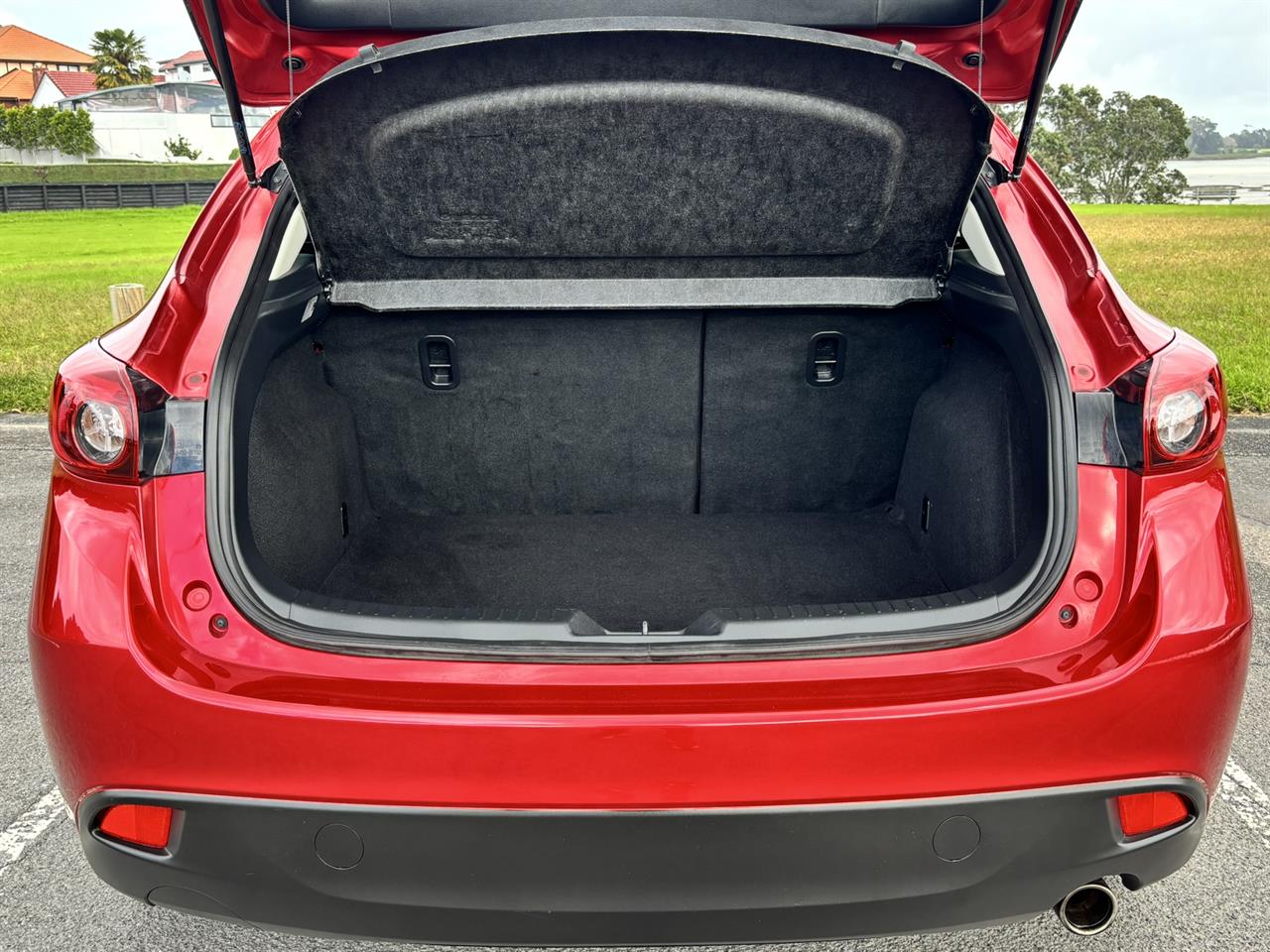 2015 Mazda Axela 15S Skyactiv Carousel 7