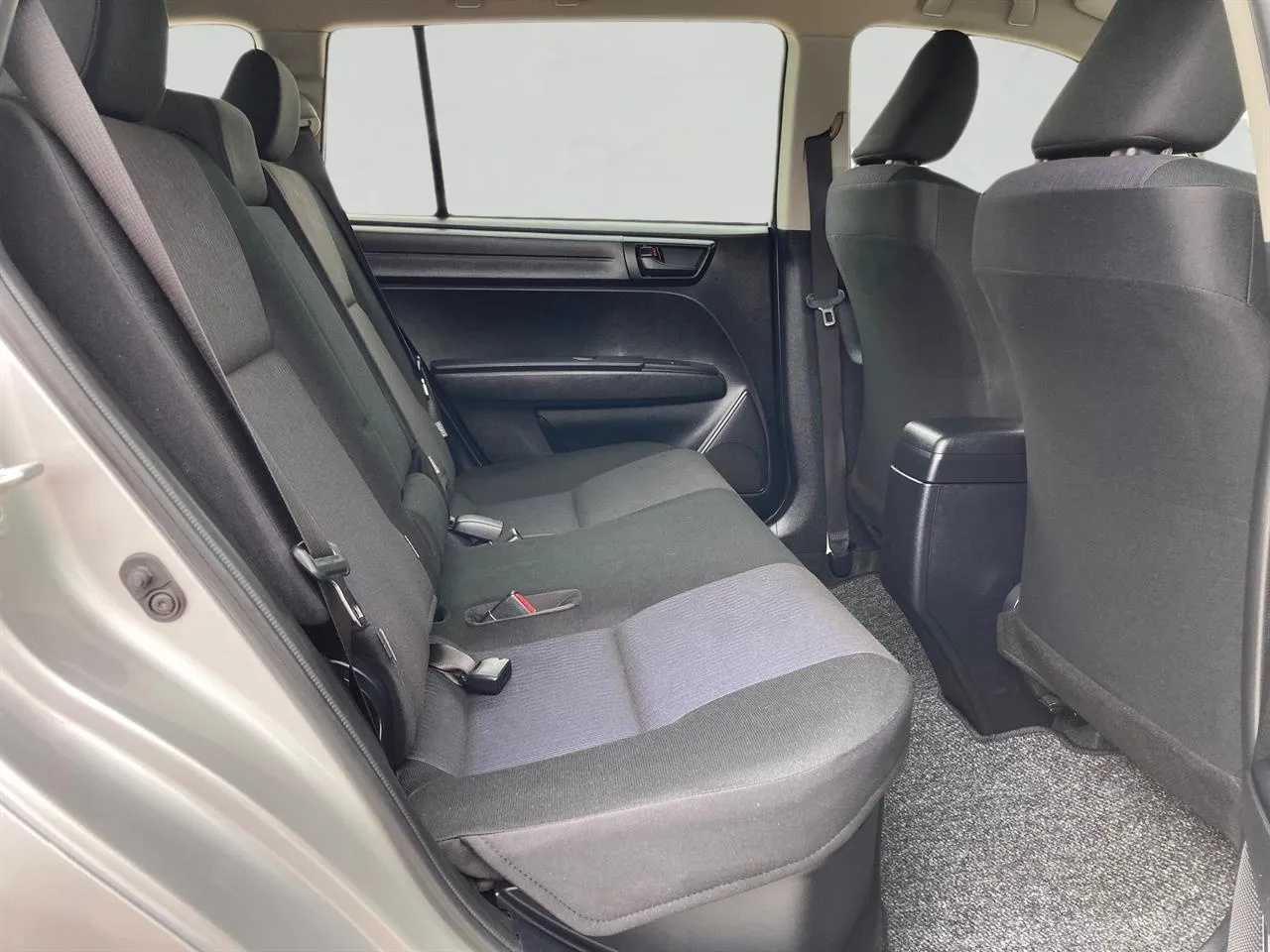 2017 Toyota Corolla Fielder 1.5G Hybrid Carousel 5