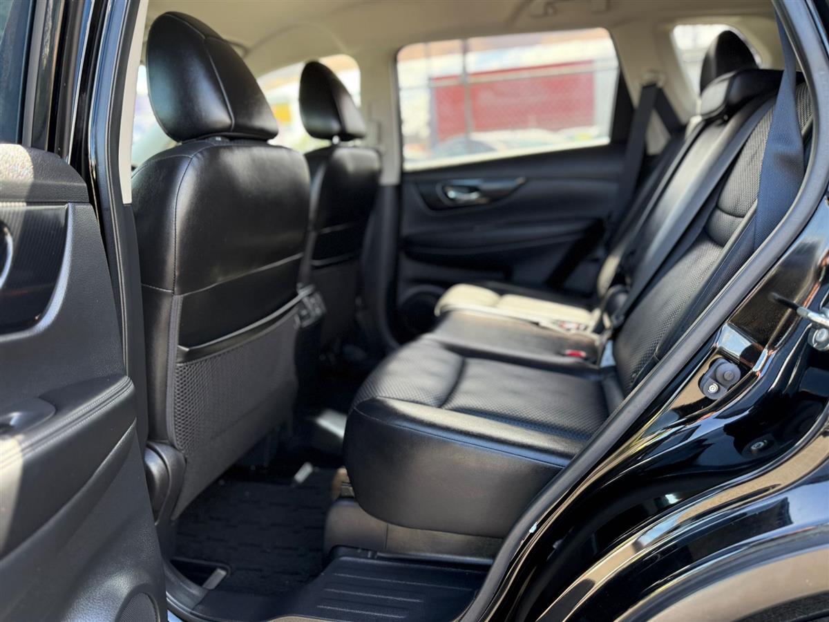 2019 Nissan X-Trail **4WD**Pro-Pilot Cruise Control**360 Reversing Camera**Leather Seats**Electric Boot**Machine Face Factory Mags**Push Start**Fog Lights**Steering Controls** Carousel 6