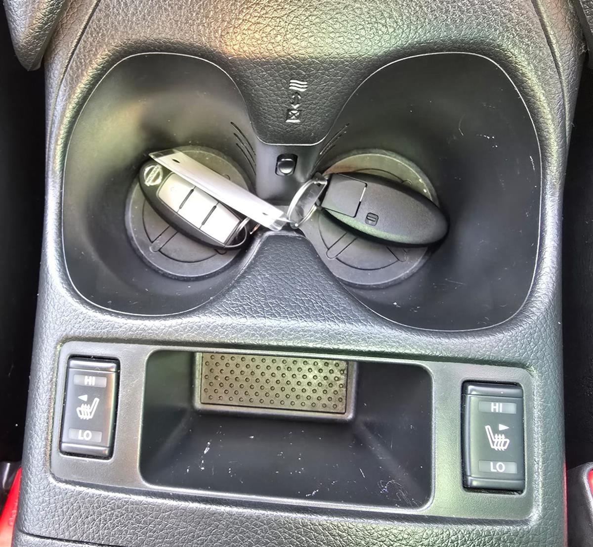 2015 Nissan X-Trail **7 Seater**360 Reversing Camera**Cruise Control**Leather & Heating Seats**Factory Alloys**Fog Lights**Auto Start & Stop**Parking Sensors** Carousel 15