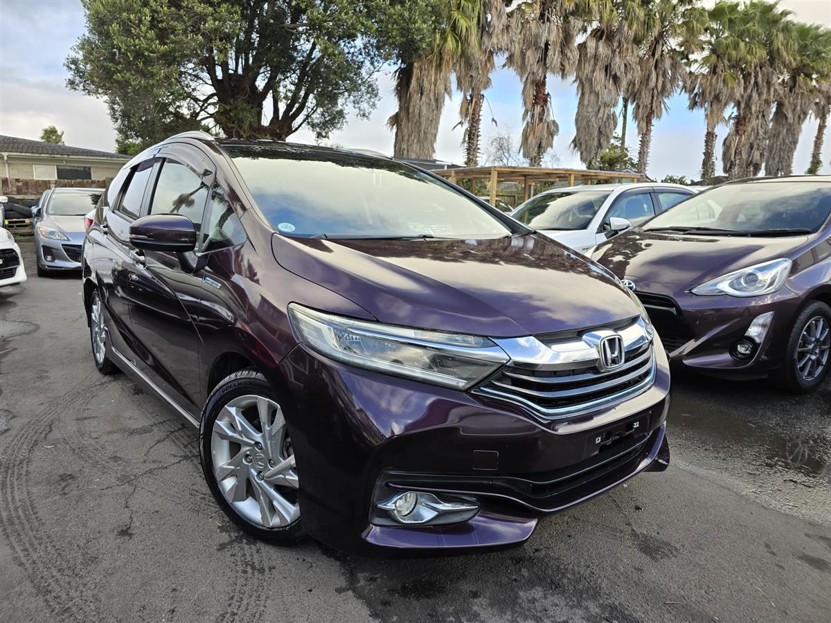 2015 Honda Shuttle **Z Sensing****Hybrid**Cruise Control**Heating & Half Leather Seats**Push Start**Factory Alloys**Reversing Camera** Carousel 3