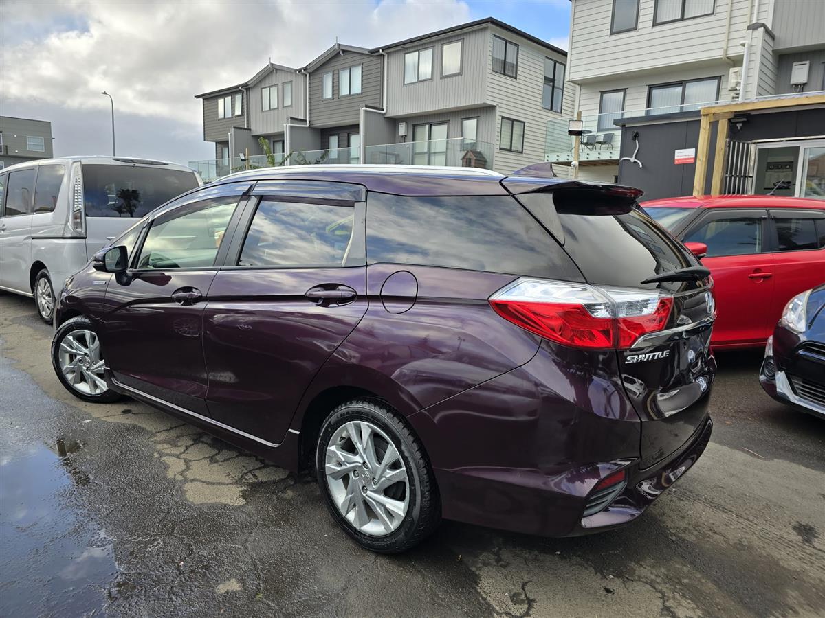 2015 Honda Shuttle **Z Sensing****Hybrid**Cruise Control**Heating & Half Leather Seats**Push Start**Factory Alloys**Reversing Camera** Carousel 9