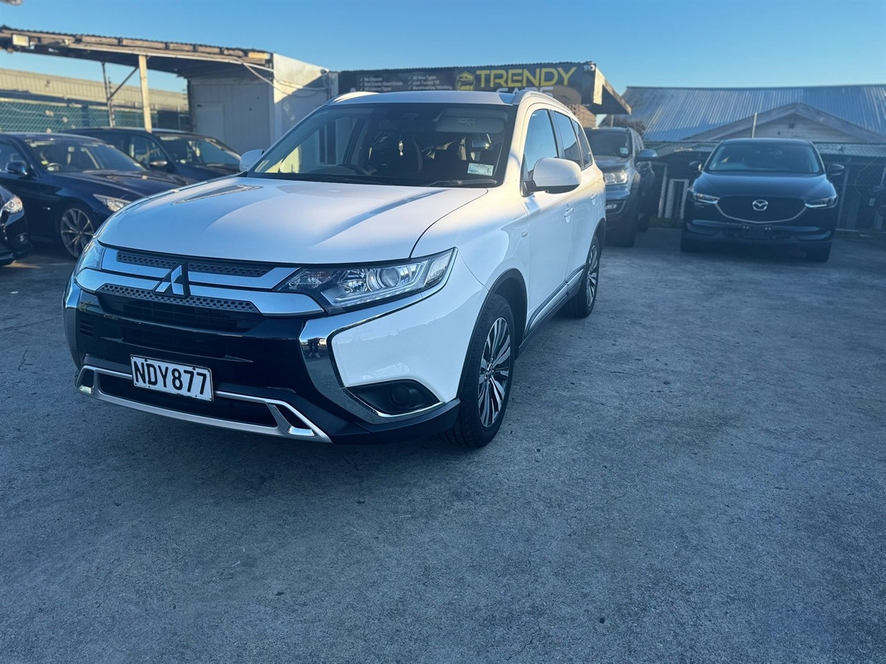 2020 Mitsubishi Outlander Carousel 6