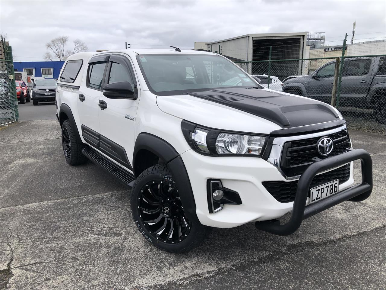 2019 Toyota Hilux SR TD DC 2.8D Carousel 6
