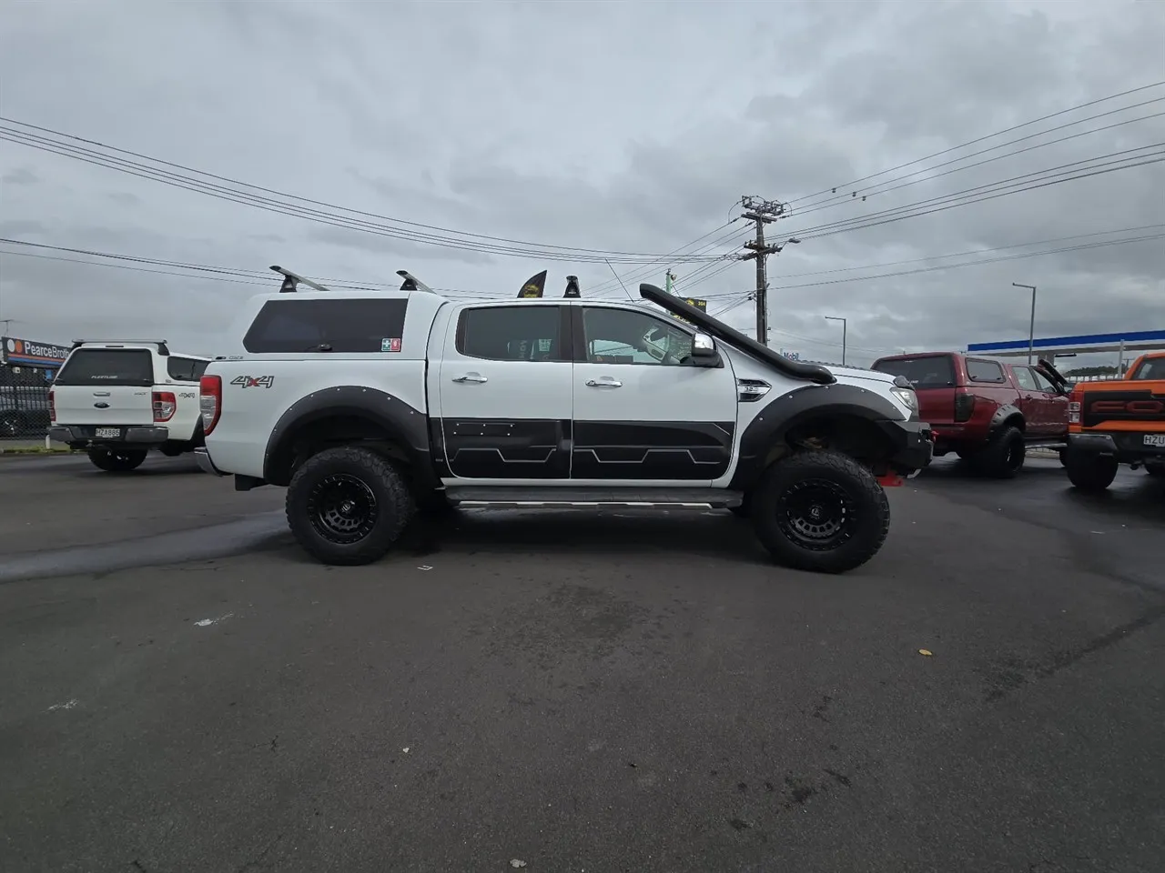 2017 Ford Ranger XLT DOUBLE CAB W/SA Carousel 4