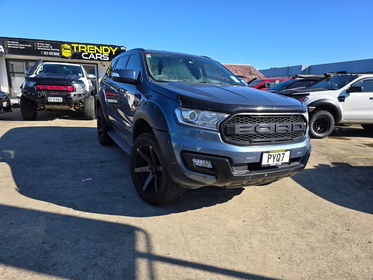 2016 Ford EVEREST Carousel 3