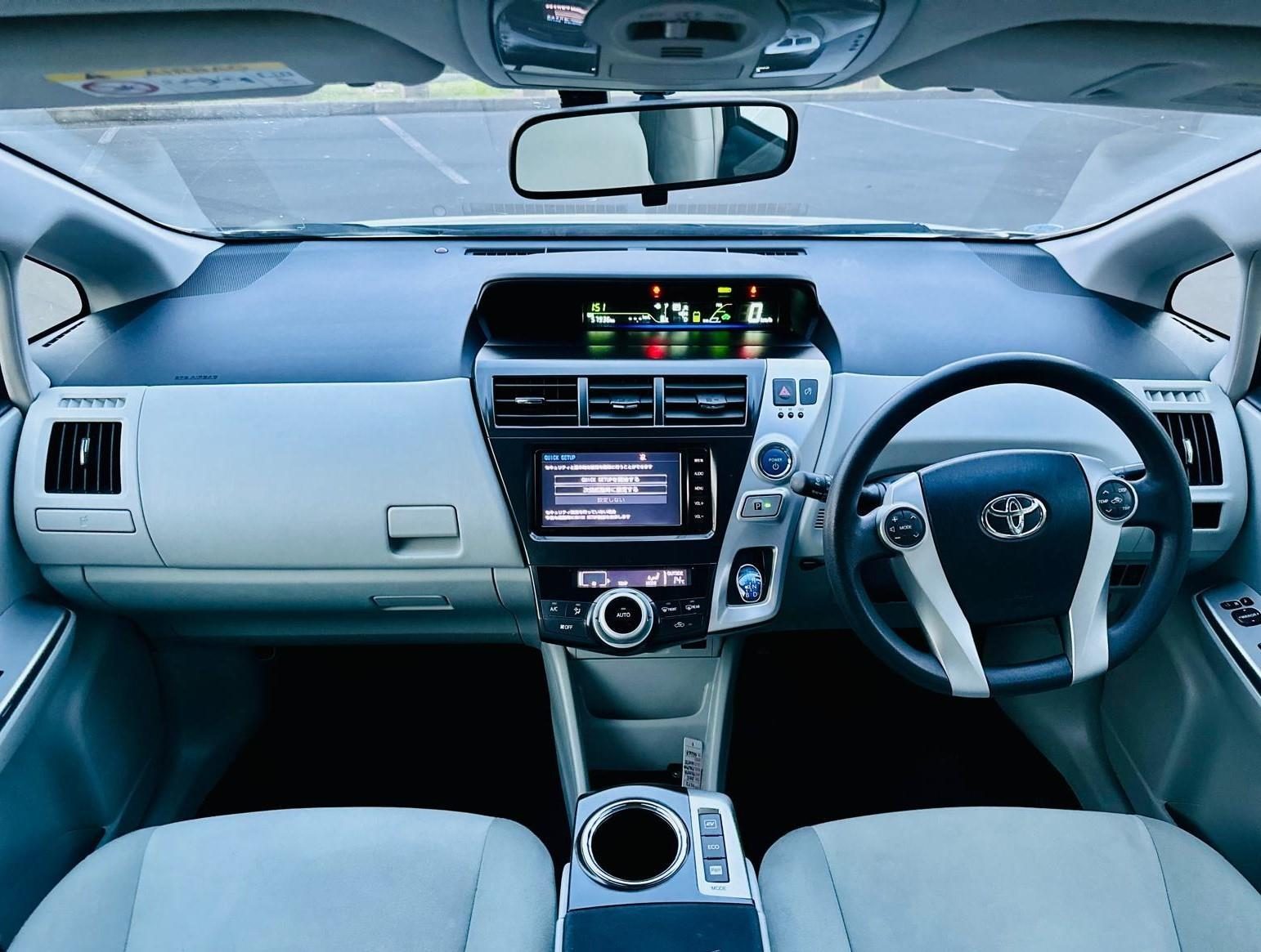 2015 Toyota Prius Carousel 2