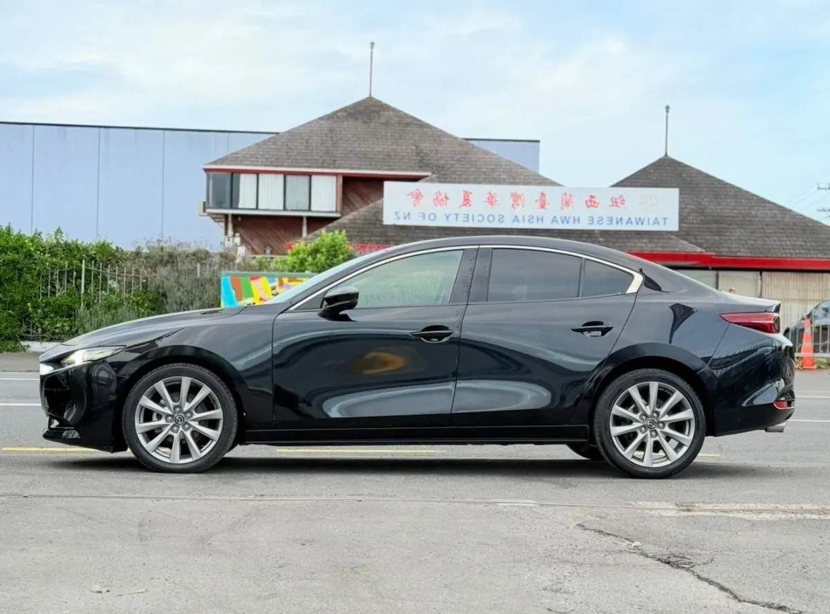 2020 Mazda 3 20S PROACTIVE Sedan Carousel 3