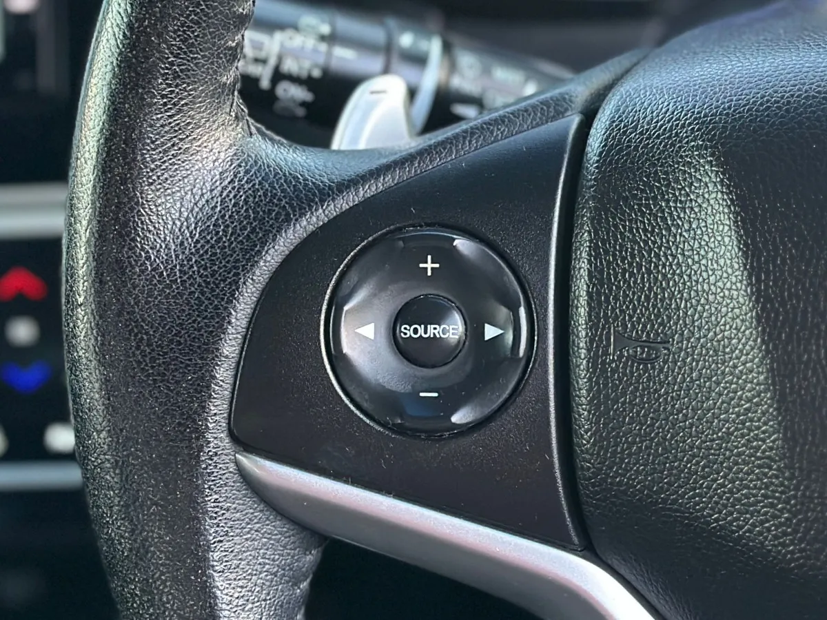 2013 Honda Fit Hybrid Carousel 5