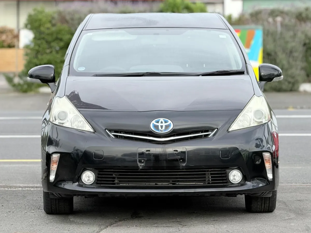 2012 Toyota Prius Alpha S *7-Seater* Carousel 1