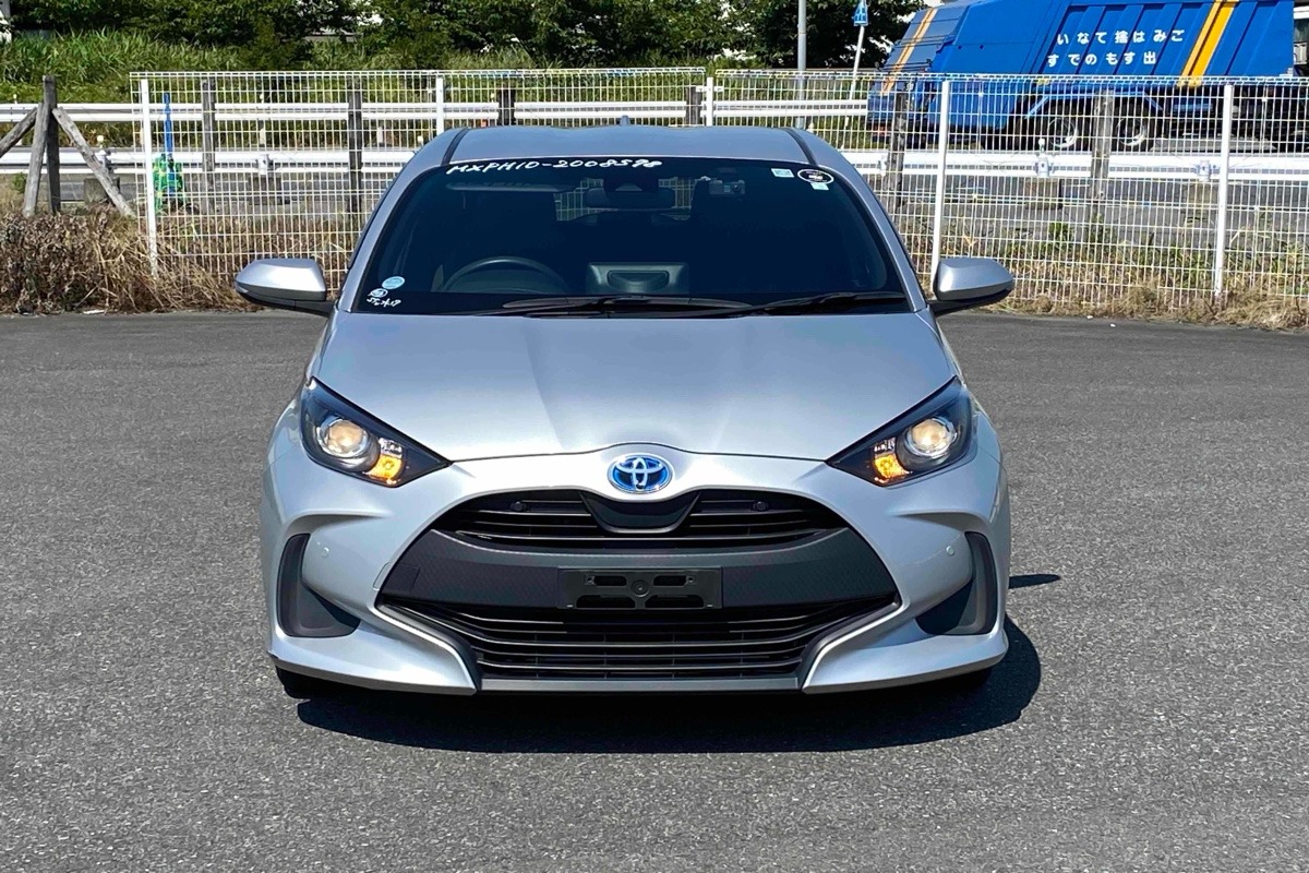 2020 Toyota Yaris Hybrid X Carousel 3