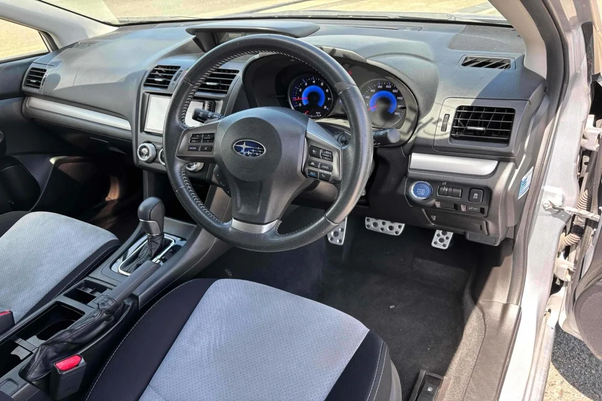 2014 Subaru XV HYBRID 2.0 I-L EYESIGHT AWD Carousel 6