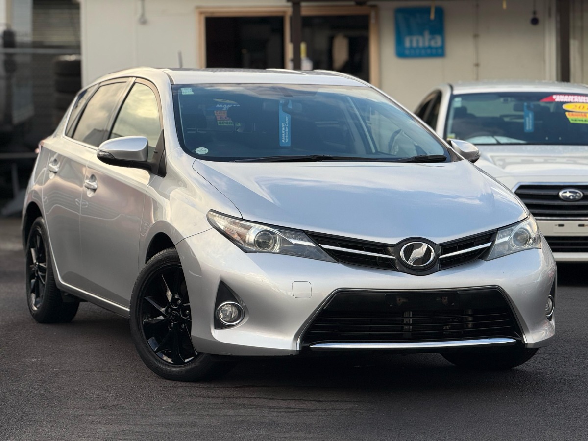 2015 Toyota Auris  Carousel 6