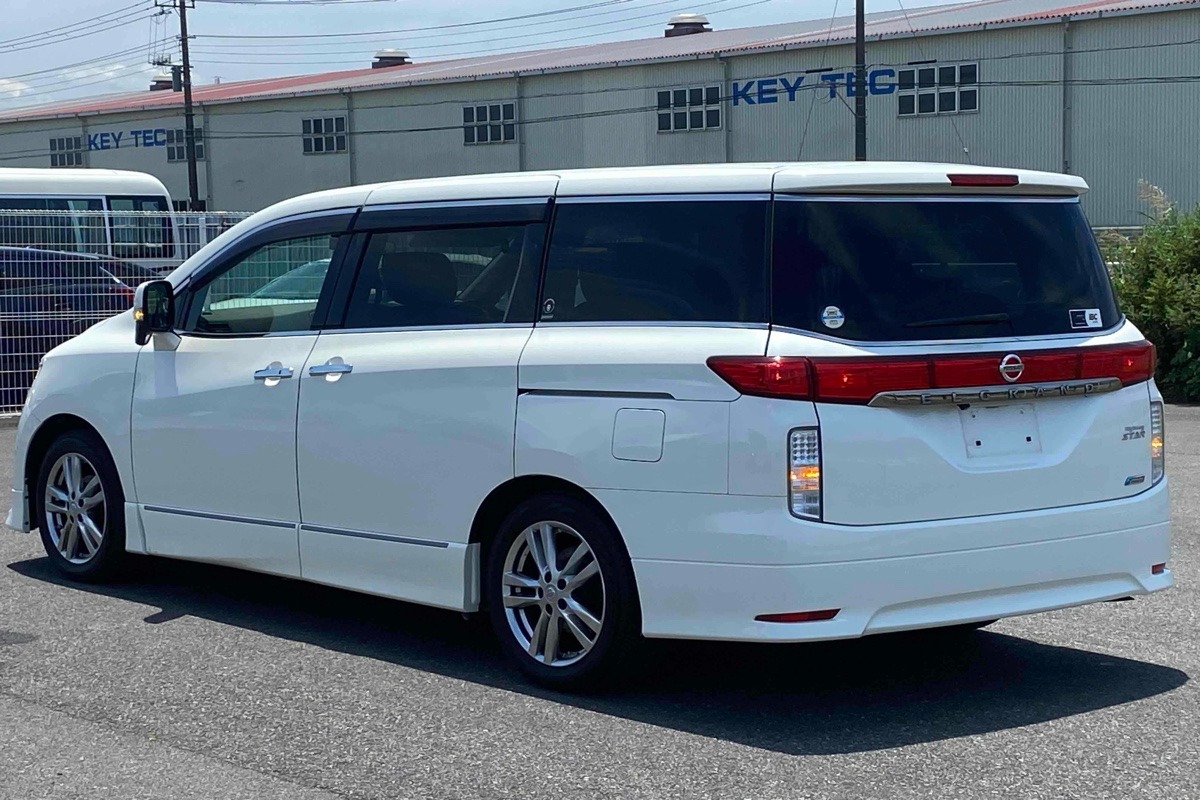 2012 Nissan Elgrand Carousel 3
