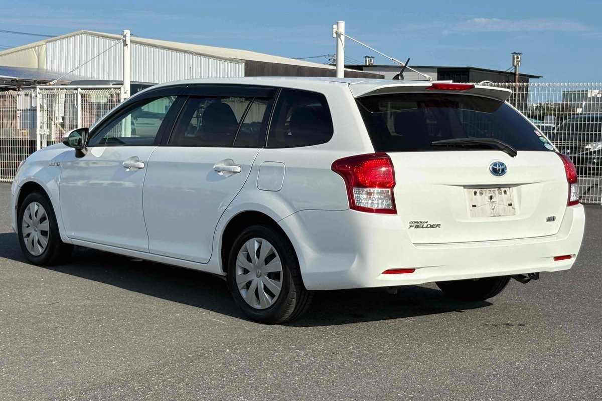 2014 Toyota Corolla Fielder HYBRID