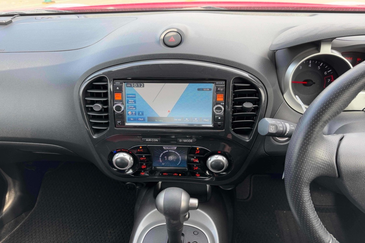 2014 Nissan Juke 15RX Type V Carousel 7