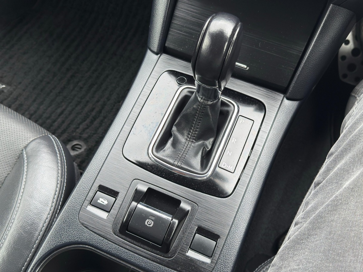 2014 Subaru Legacy Carousel 1