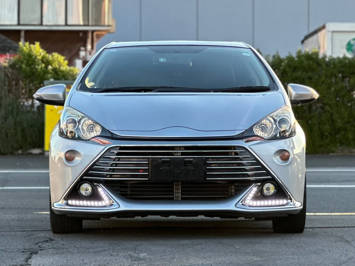 2014 Toyota Aqua Hybrid G GS
