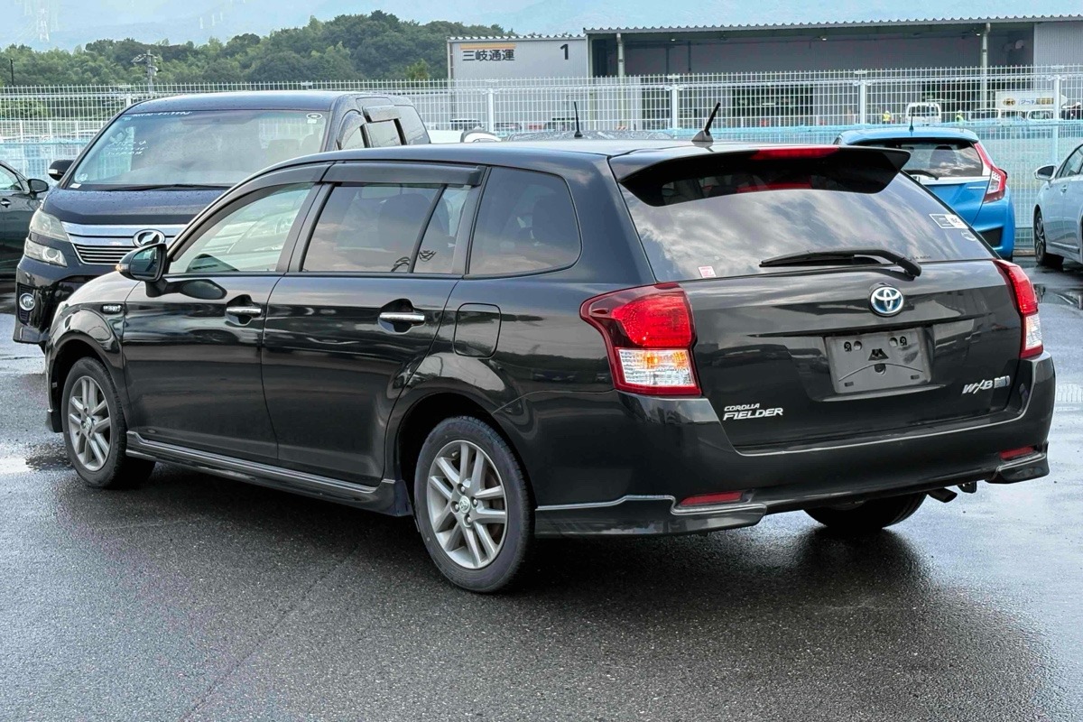 2014 Toyota Corolla Carousel 4