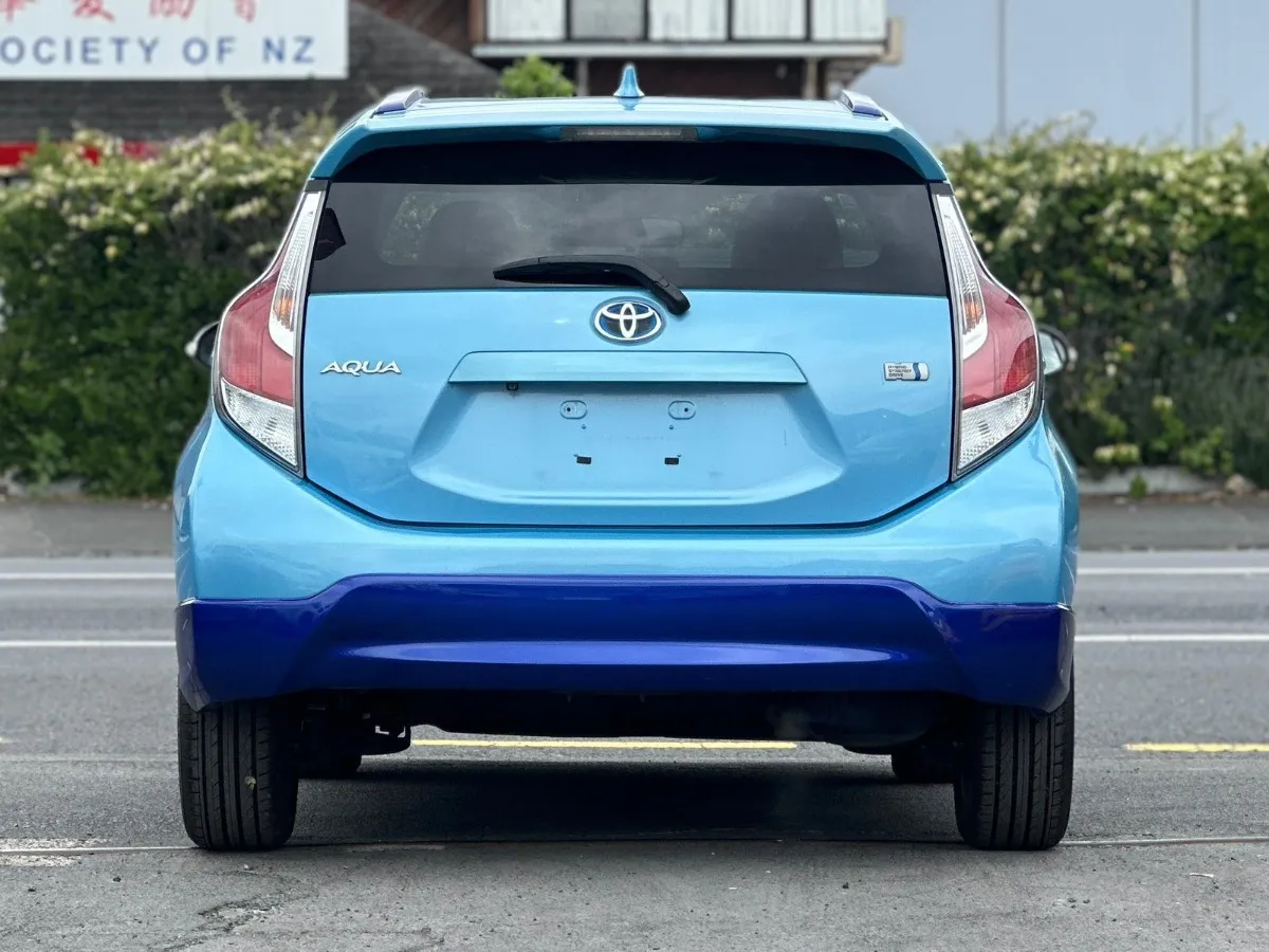 2017 Toyota Aqua X Urban Carousel 4