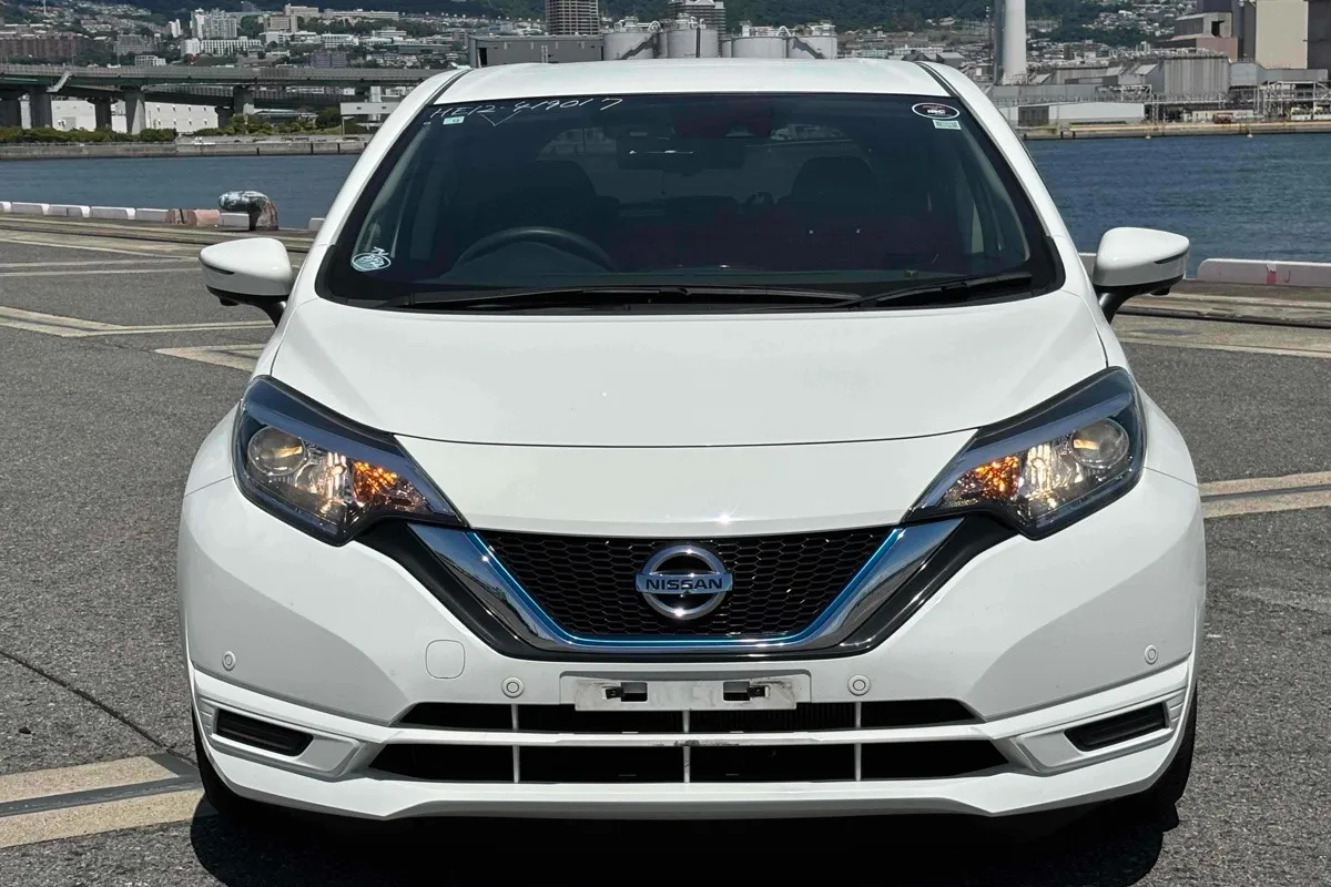 2020 Nissan Note HYBRID E-Power B Carousel 1