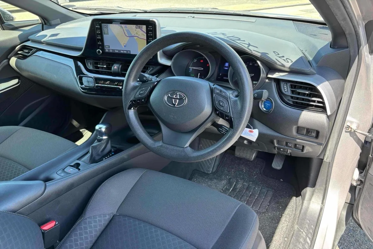 2021 Toyota C-HR HYBRID S *Facelift* Carousel 5