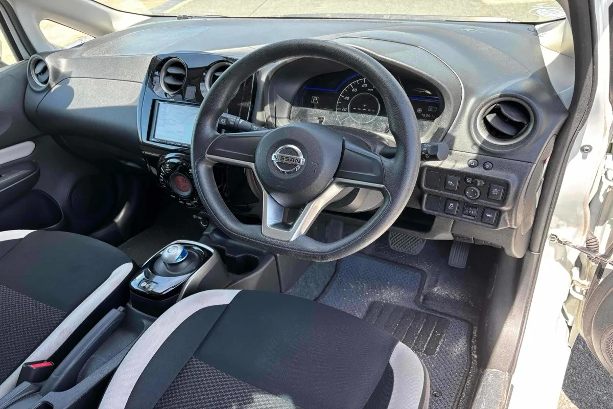 2020 Nissan Note HYBRID E-Power B Carousel 7