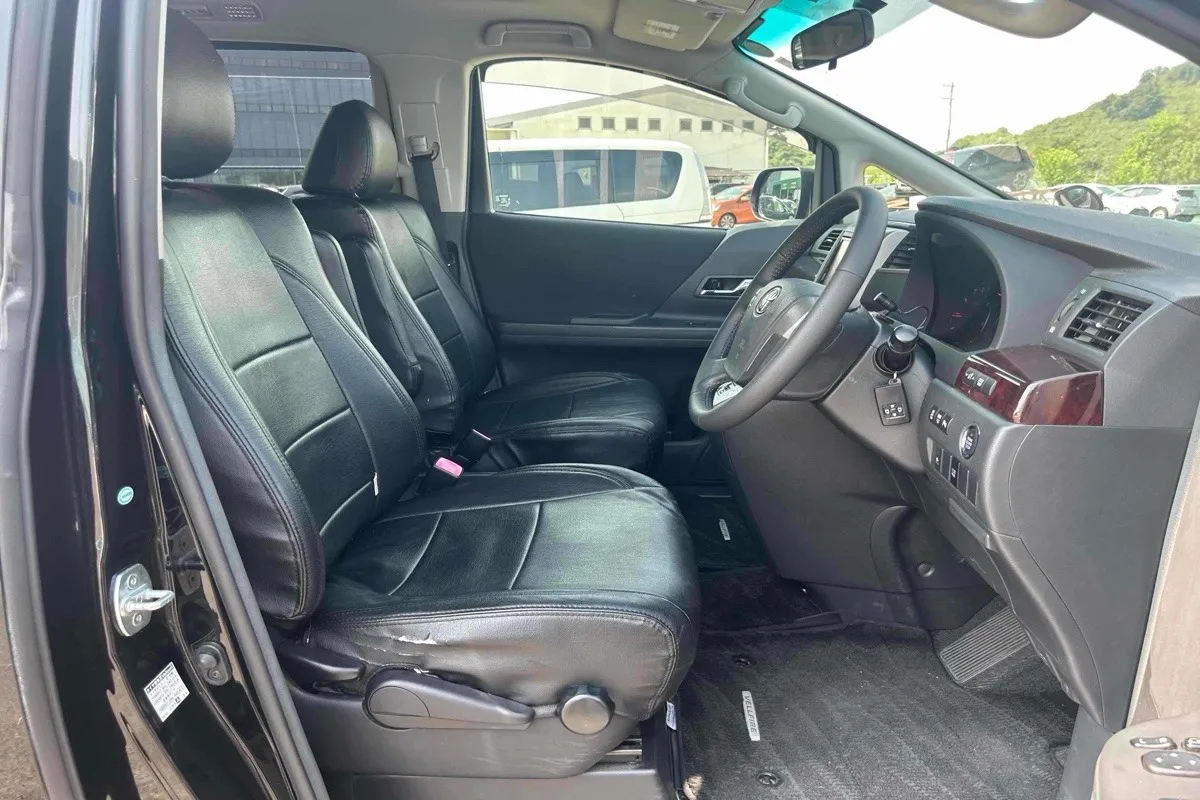 2012 Toyota Vellfire 2.4Z 8-Seater Carousel 8