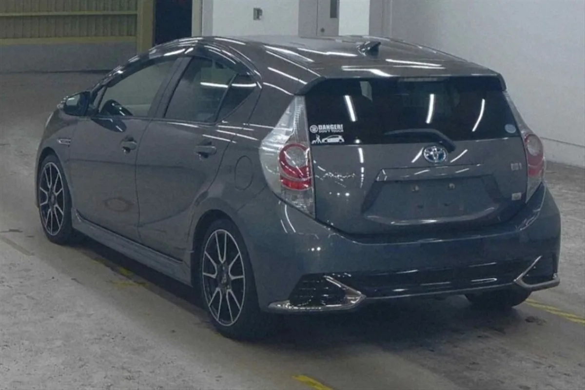 2014 Toyota Aqua HYBRID G GS Carousel 1