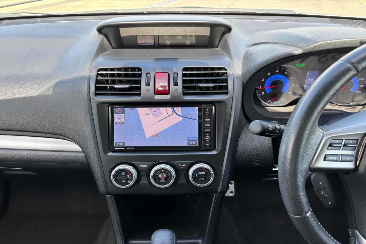 2014 Subaru XV HYBRID 2.0 I-L EYESIGHT AWD Carousel 9