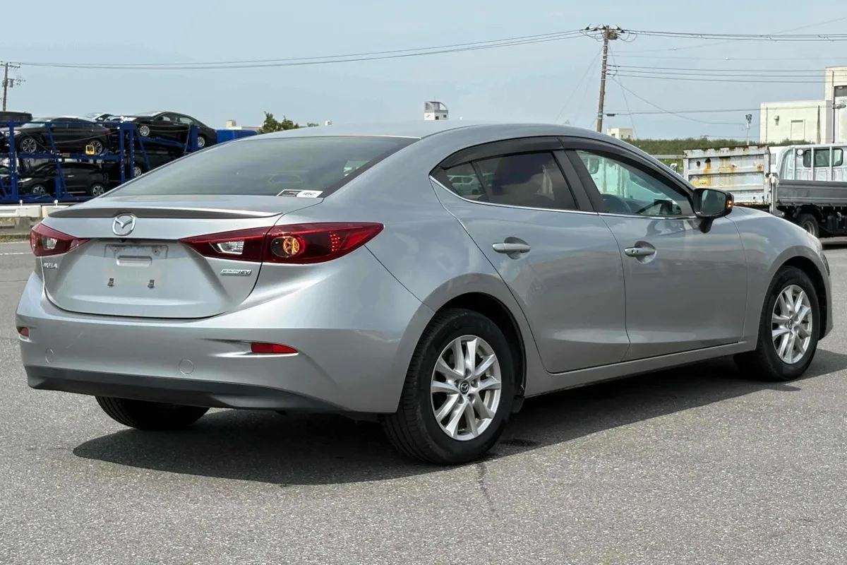2014 Mazda Axela HYBRID Carousel 7