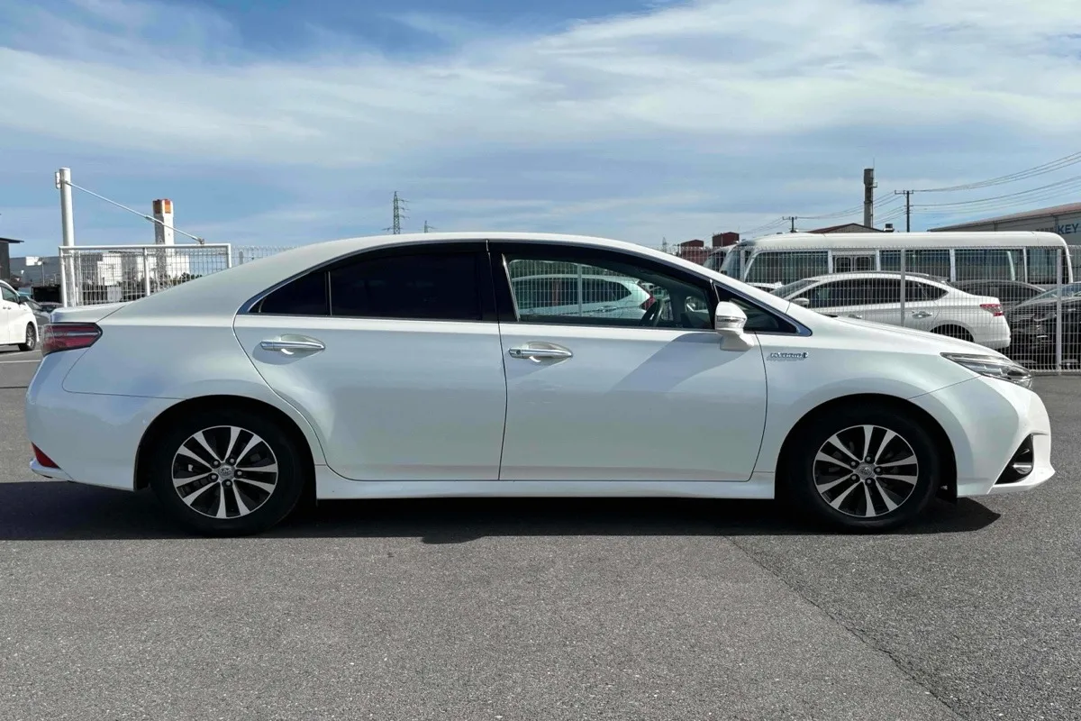 2014 Toyota Sai HYBRID S C Package Carousel 6