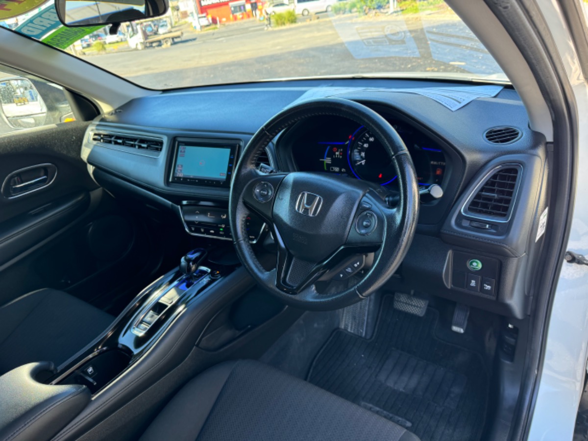 2014 Honda Vezel HYBRID X Carousel 8