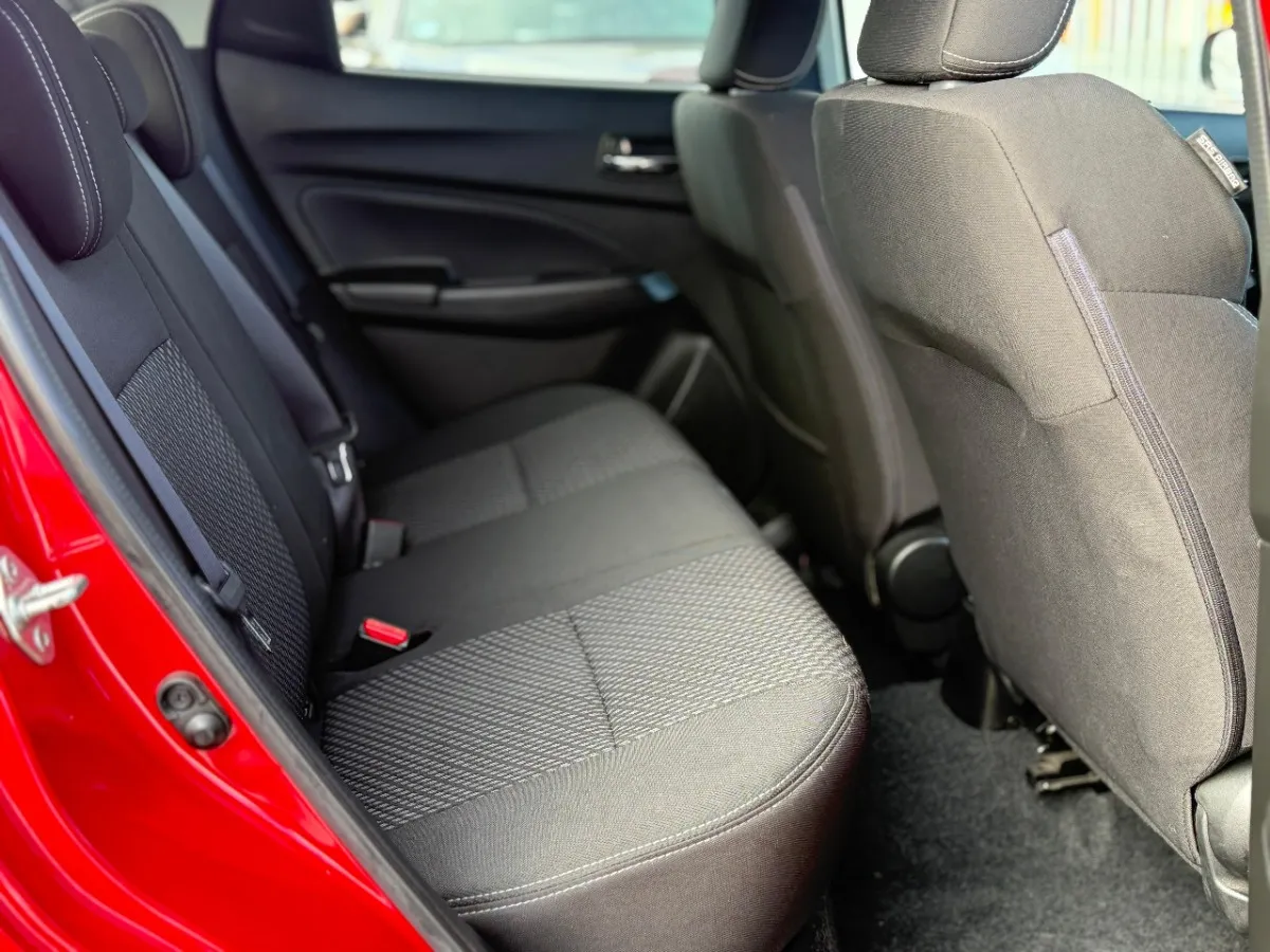 2017 Suzuki Swift Carousel 7