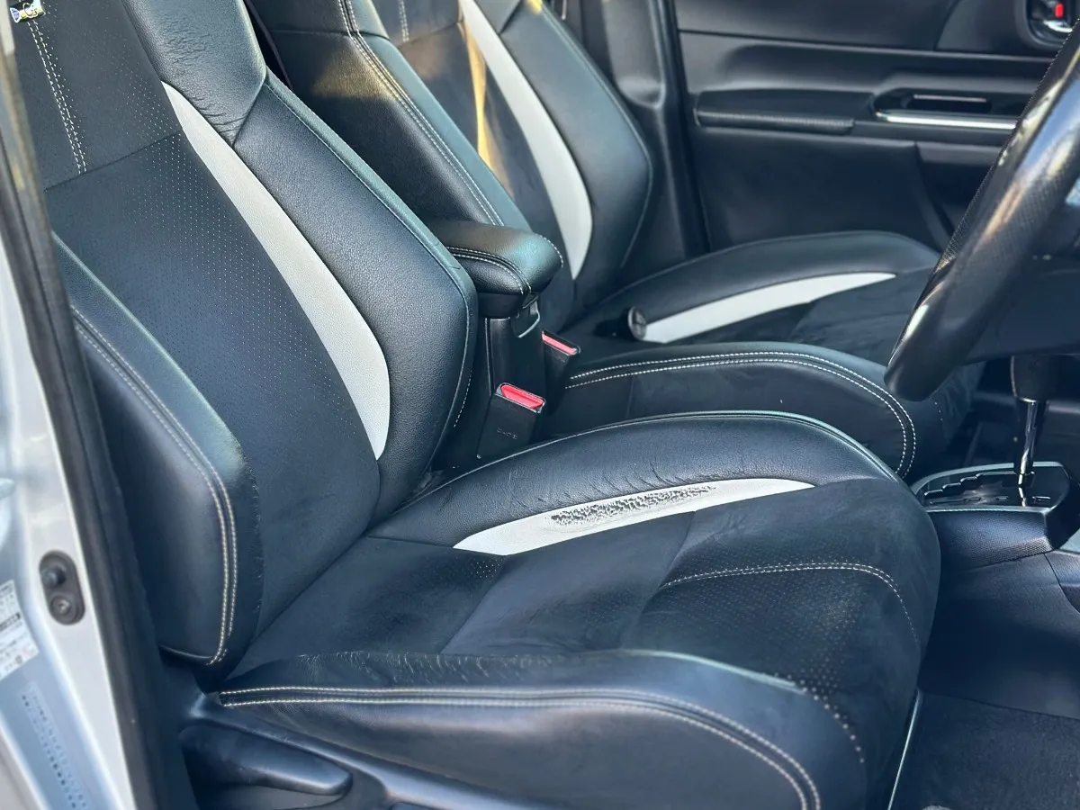 2014 Toyota Aqua Hybrid G GS Carousel 4