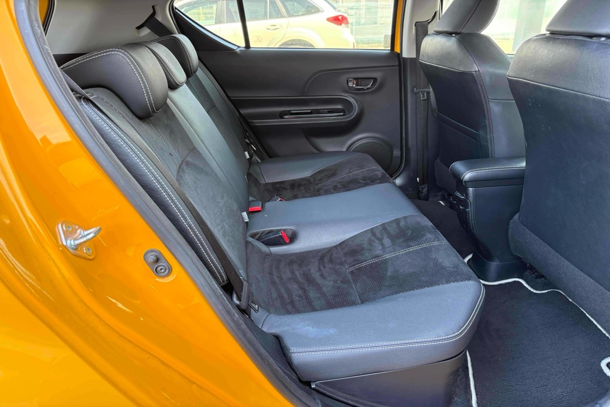 2013 Toyota Aqua G GS Carousel 2