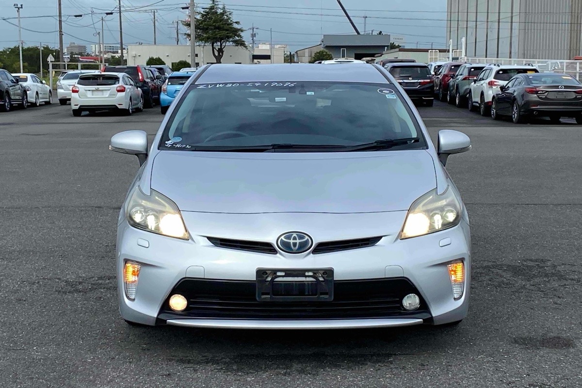 2012 Toyota Prius Carousel 6