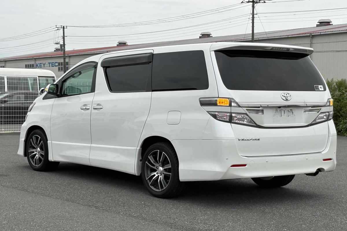 2012 Toyota Vellfire 2.4Z Carousel 2