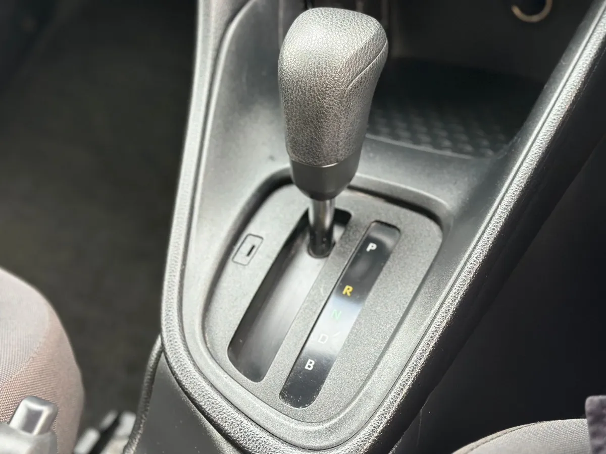 2021 Toyota Yaris HYBRID X Carousel 9