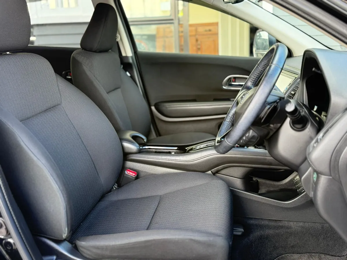 2016 Honda Vezel Carousel 6