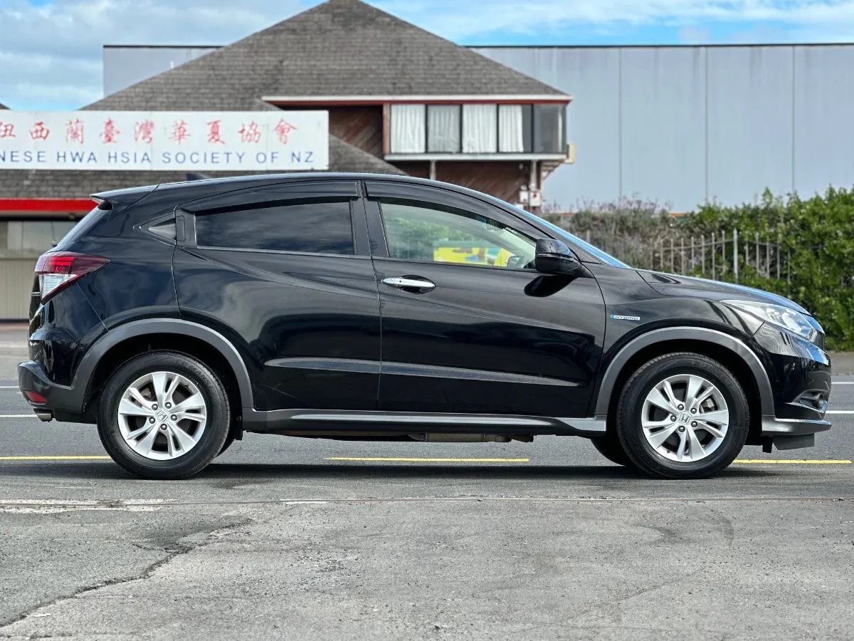 2016 Honda Vezel Carousel 2