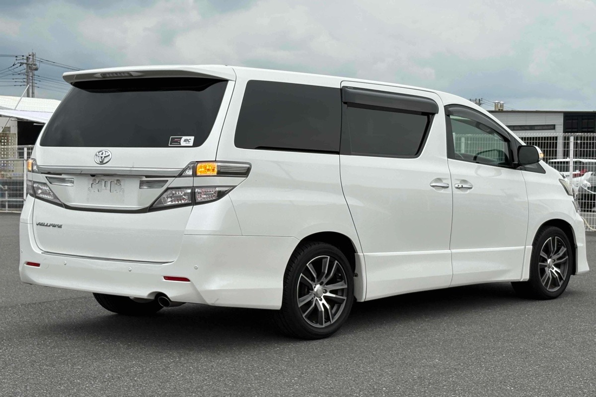 2012 Toyota Vellfire 2.4Z Carousel 7