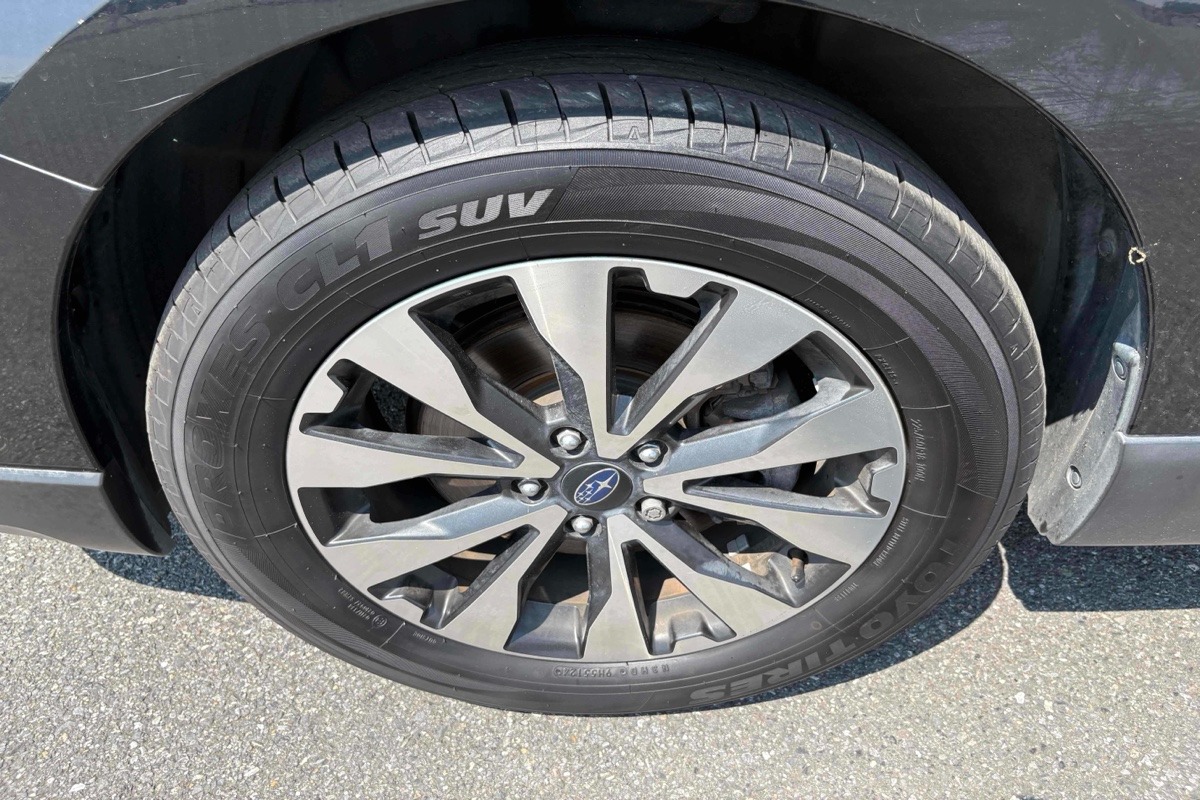 2015 Subaru Outback LIMITED  Carousel 6