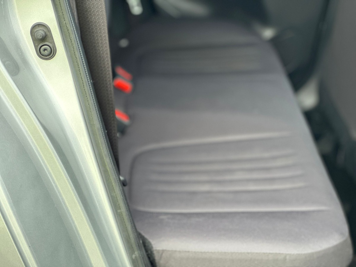 2021 Toyota Yaris HYBRID X Carousel 7